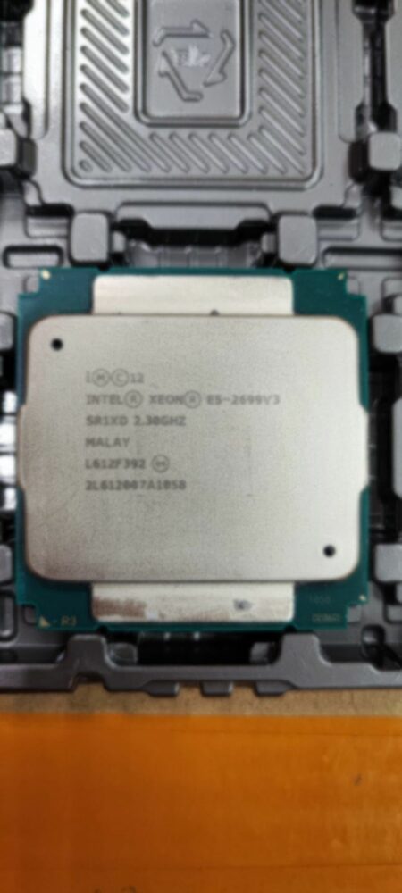 Процессор Intel Xeon E5-2699 v3 18 ядер, 36 потоков 2.3 GHz - 3.6 GHz в режиме турбо SR1XD